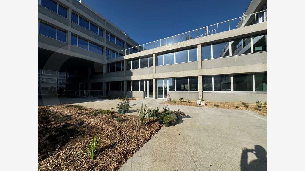Vente bureau aménagé non cloisonné 216m² à Rennes