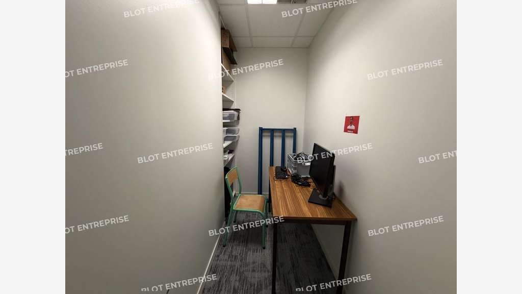 A vendre à louer bureaux 156m² à Rennes