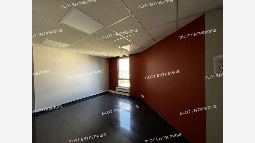 A vendre bureaux 187m² R+3 à Rennes