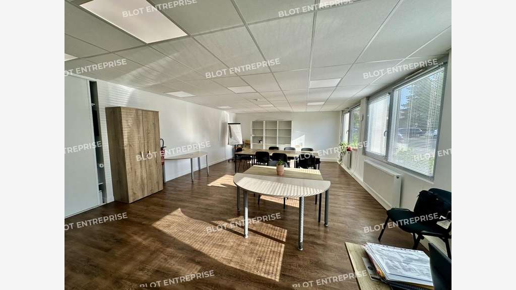 Bureaux 148m² PMR axe majeur du Sud de Rennes