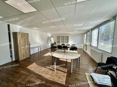 Bureaux 148m² PMR axe majeur du Sud de Rennes