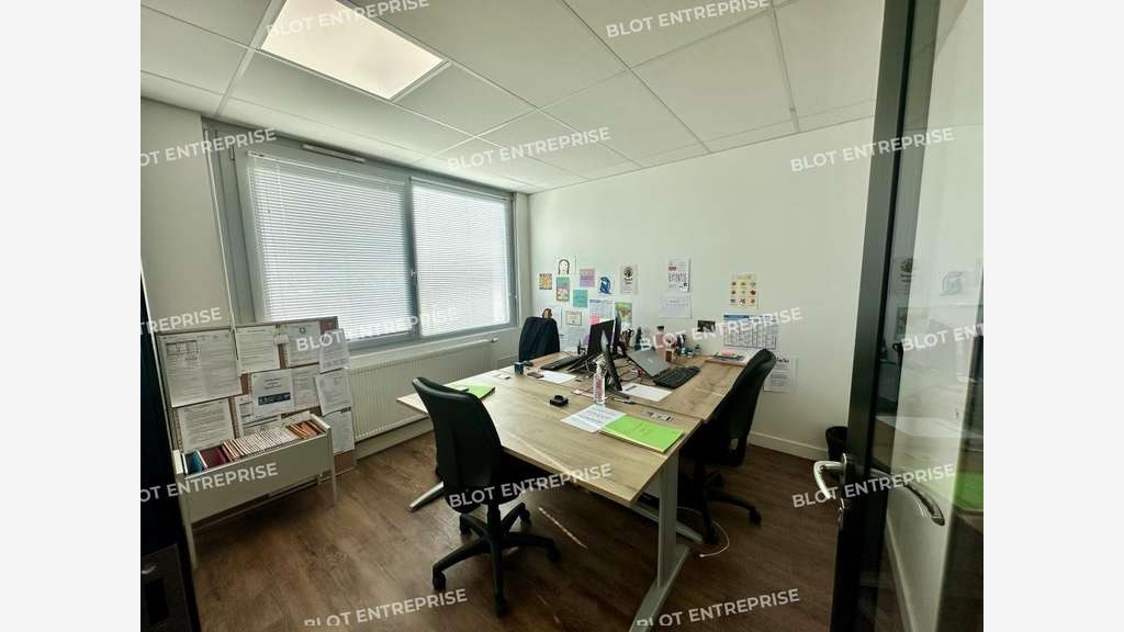 Bureaux 148m² PMR axe majeur du Sud de Rennes