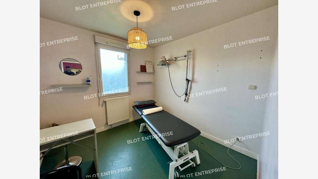 A vendre bureaux 77m² belle visibilité à Rennes