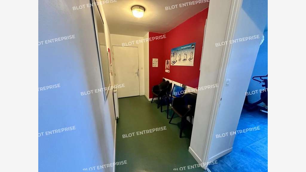 A vendre bureaux 77m² belle visibilité à Rennes