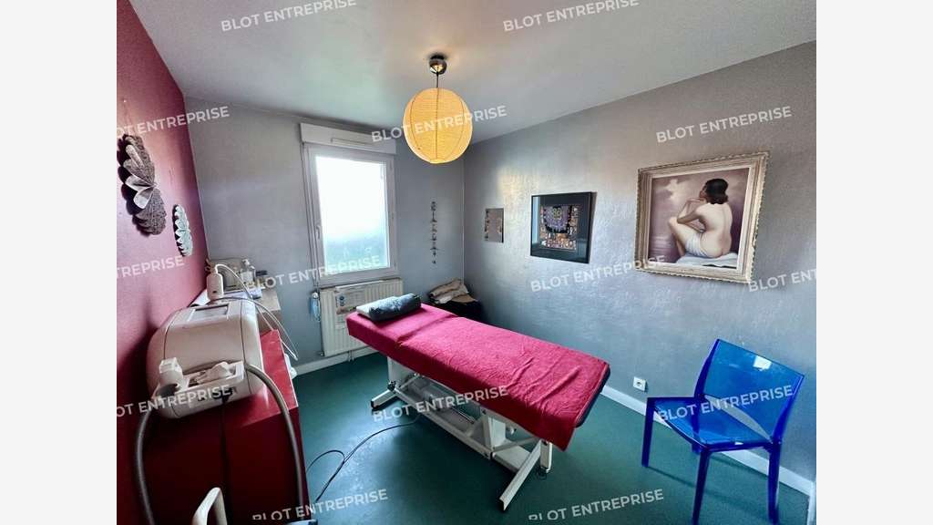 A vendre bureaux 77m² belle visibilité à Rennes