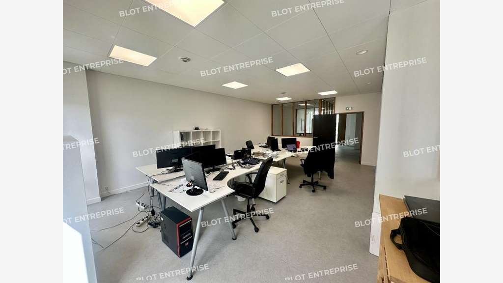 A vendre bureaux de 120m² au Nord de Rennes