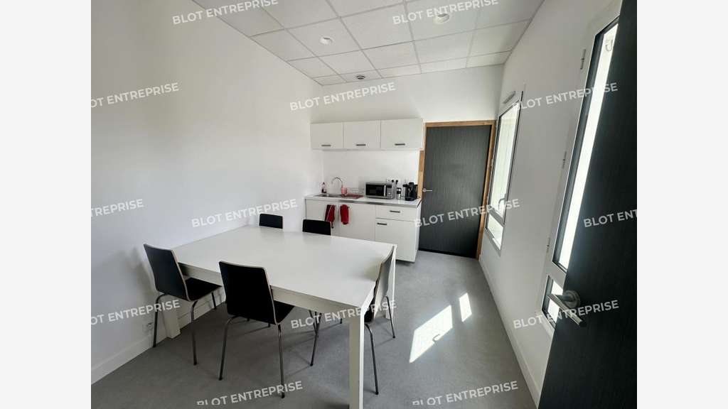 A vendre bureaux de 120m² au Nord de Rennes