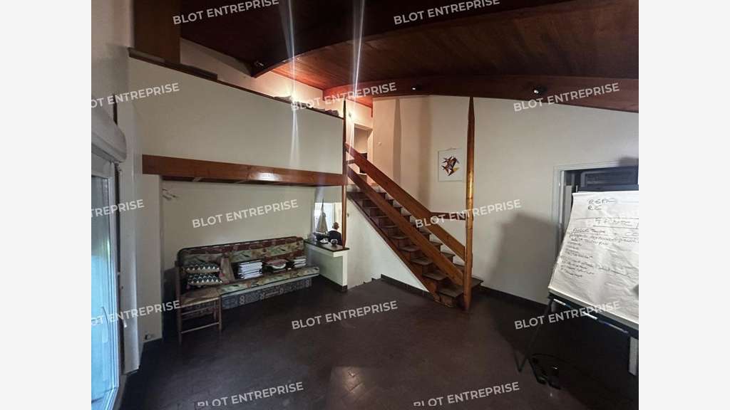À vendre bureaux 120m² belle visibilité à Rezé
