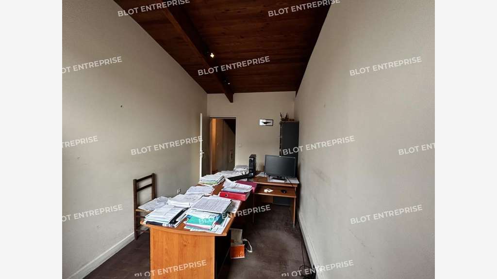 À vendre bureaux 120m² belle visibilité à Rezé
