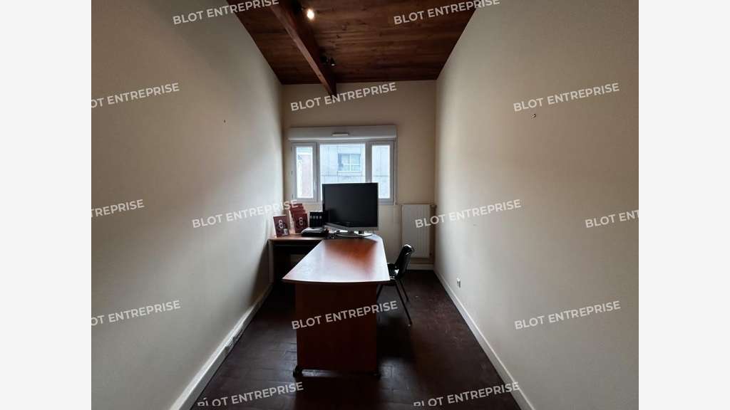 À vendre bureaux 120m² belle visibilité à Rezé