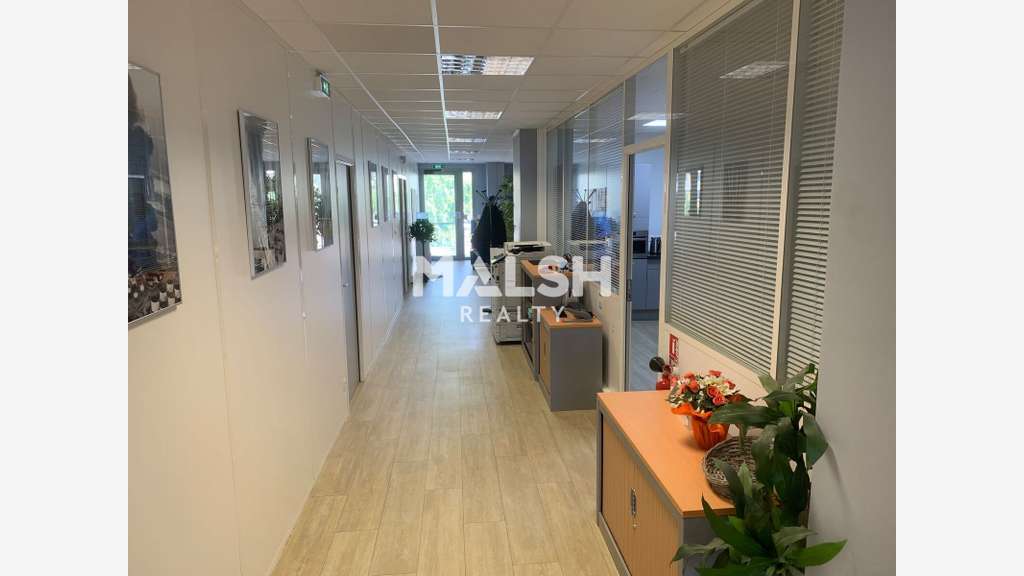 Bureaux à vendre ou à louer à Rillieux-la-Pape