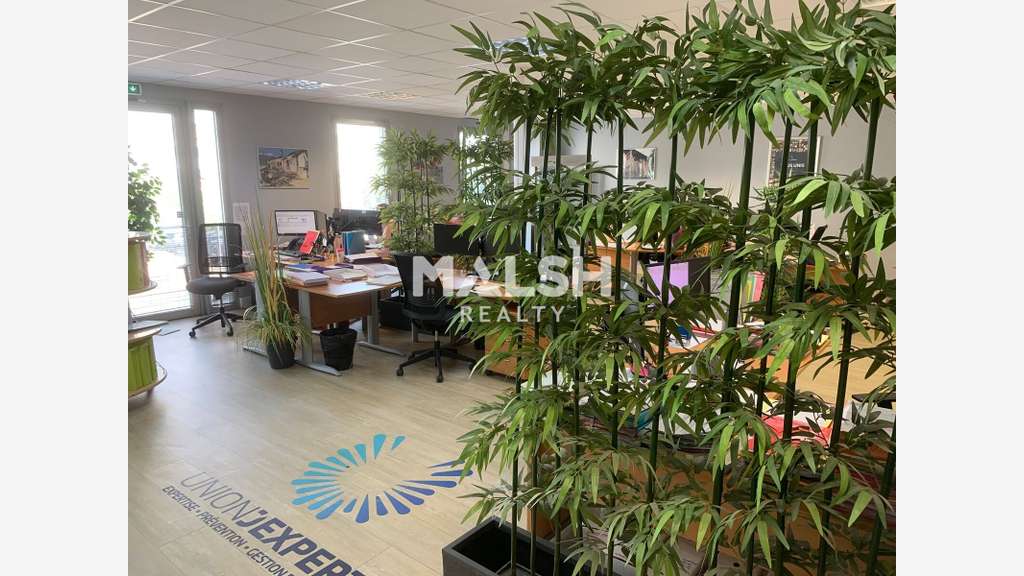 Bureaux à vendre ou à louer à Rillieux-la-Pape