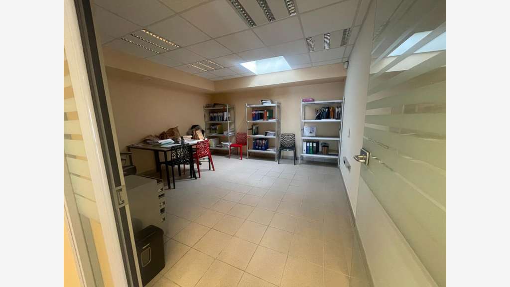 Vente local professionnel 120m² prox centre Rodez