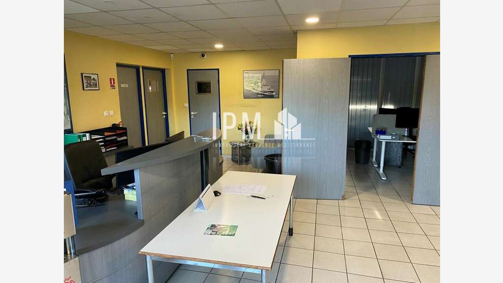 A vendre bureaux 688m² à Roquevaire