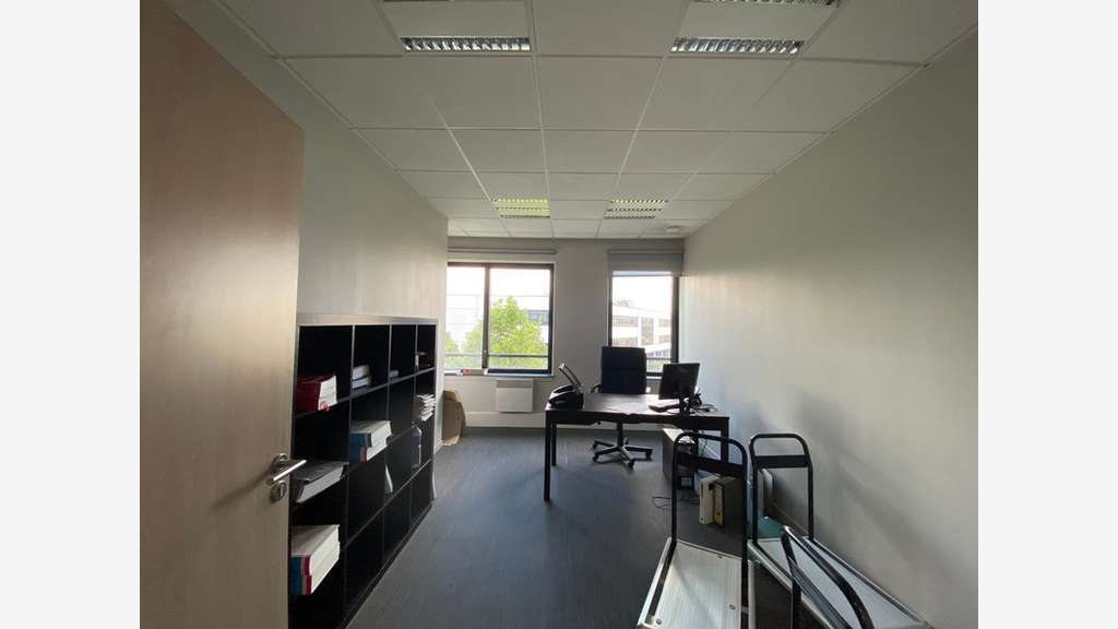 Ensemble de bureau à vendre à Roubaix Eurotéléport