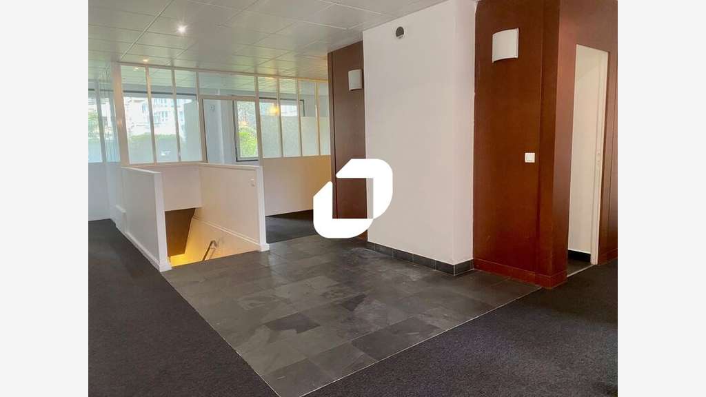 Vente Bureaux 131m² Rueil malmaison