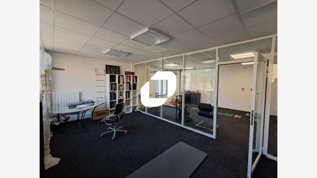 Vente Bureaux 93m² Rueil malmaison