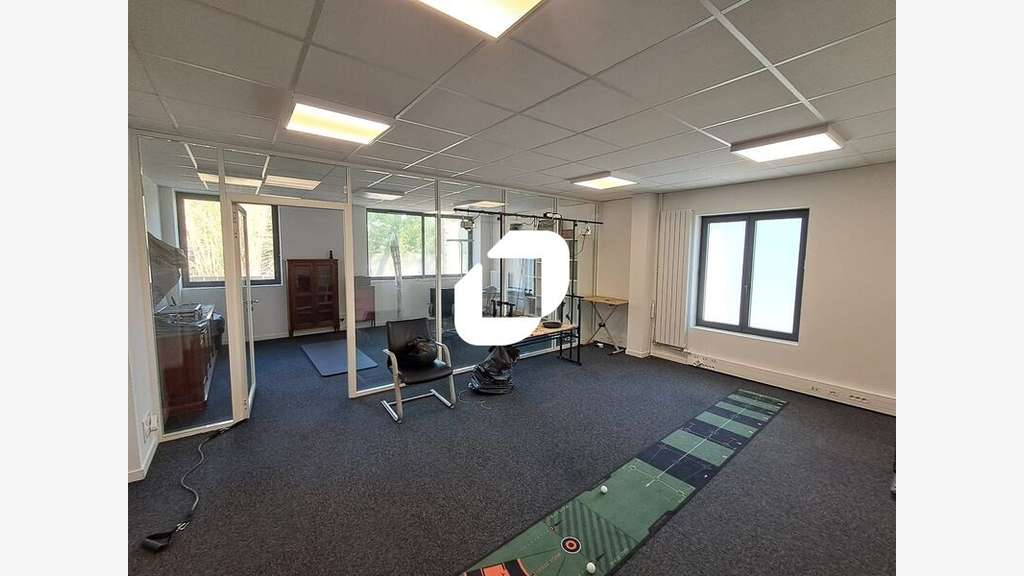 Vente Bureaux 93m² Rueil malmaison
