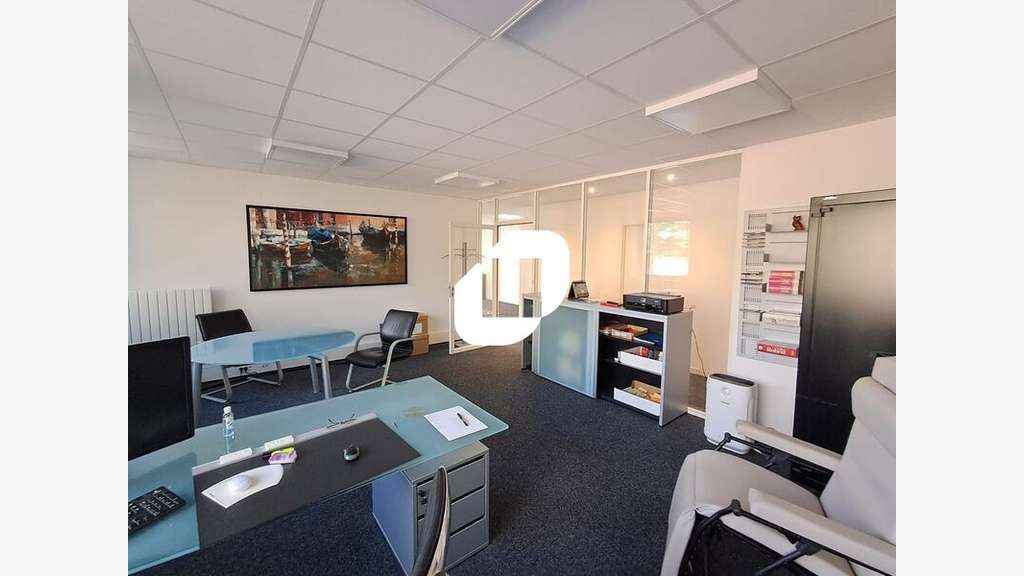 Vente Bureaux 93m² Rueil malmaison