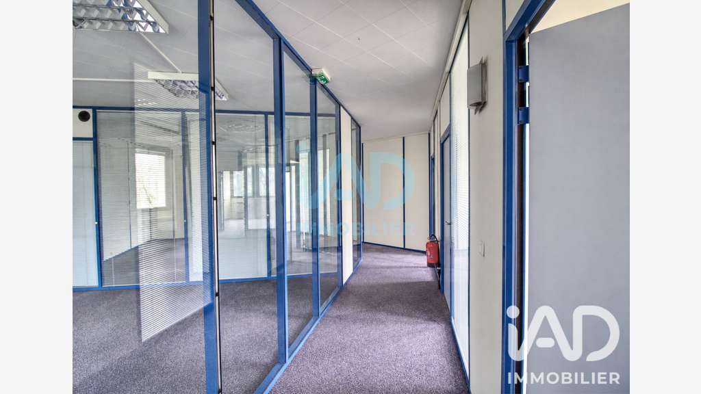 Vente bureaux 1096m² divisibles à Saint Aubin