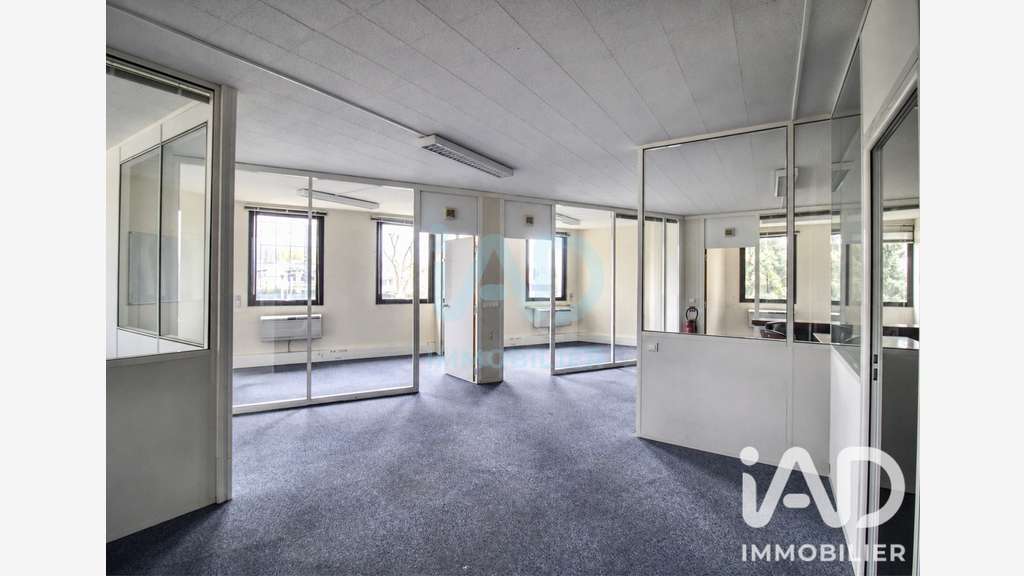 Vente bureaux 1096m² divisibles à Saint Aubin