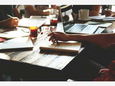 Vente bureaux loués R+2 à Vannes Nord