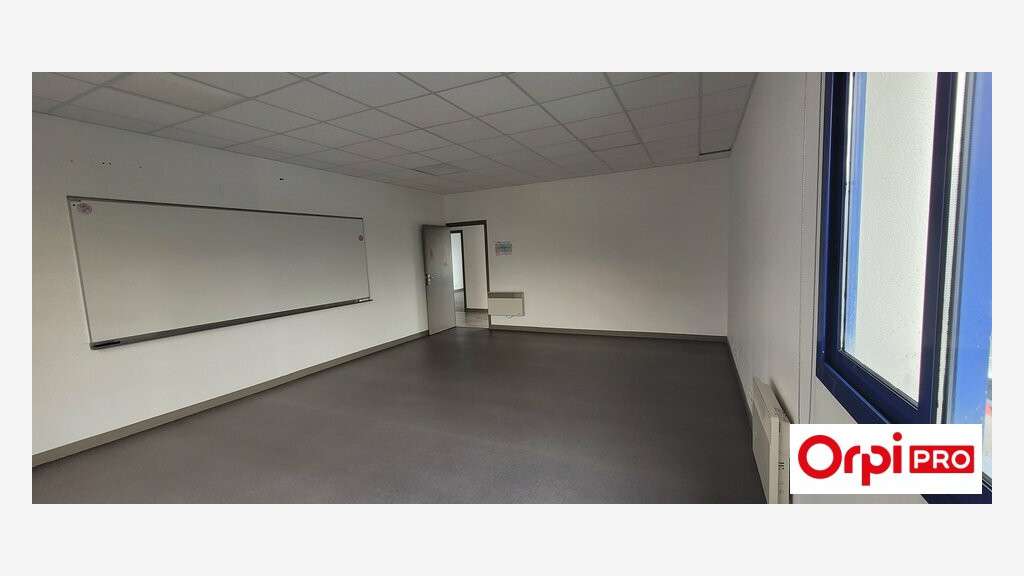 Bureaux récents divisibles 478m² à Saint-Brieuc