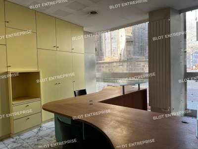 A vendre/louer bureaux vitrine 98m² à Saint-Brieuc