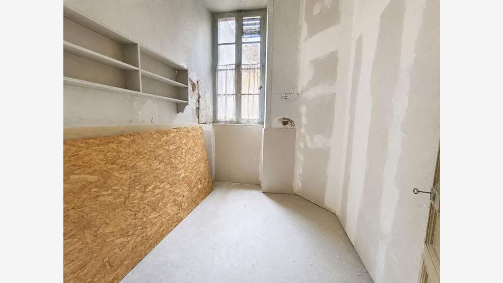 Vente murs local bureau de 7m² à Saint Brieuc