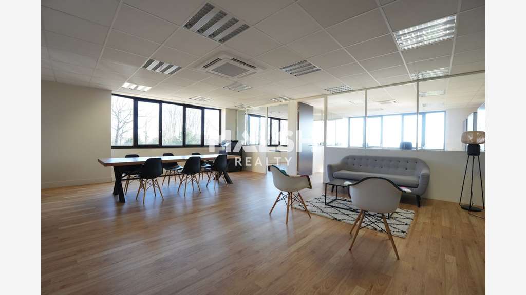 Bureaux 98m² à louer à Saint Didier au Mont d'Or