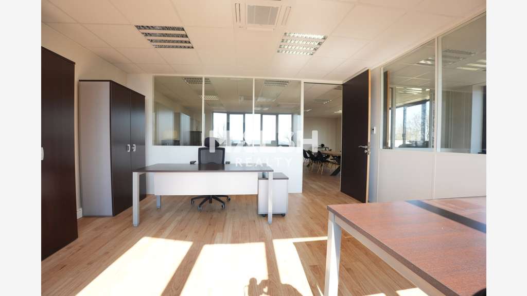 Bureaux 98m² à louer à Saint Didier au Mont d'Or