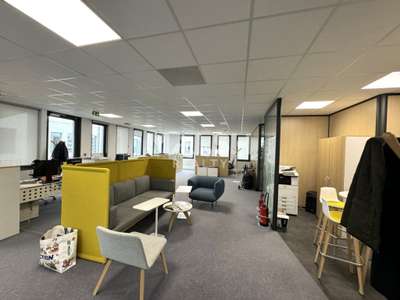 A vendre ou à louer bureaux 804m² à Saint Etienne