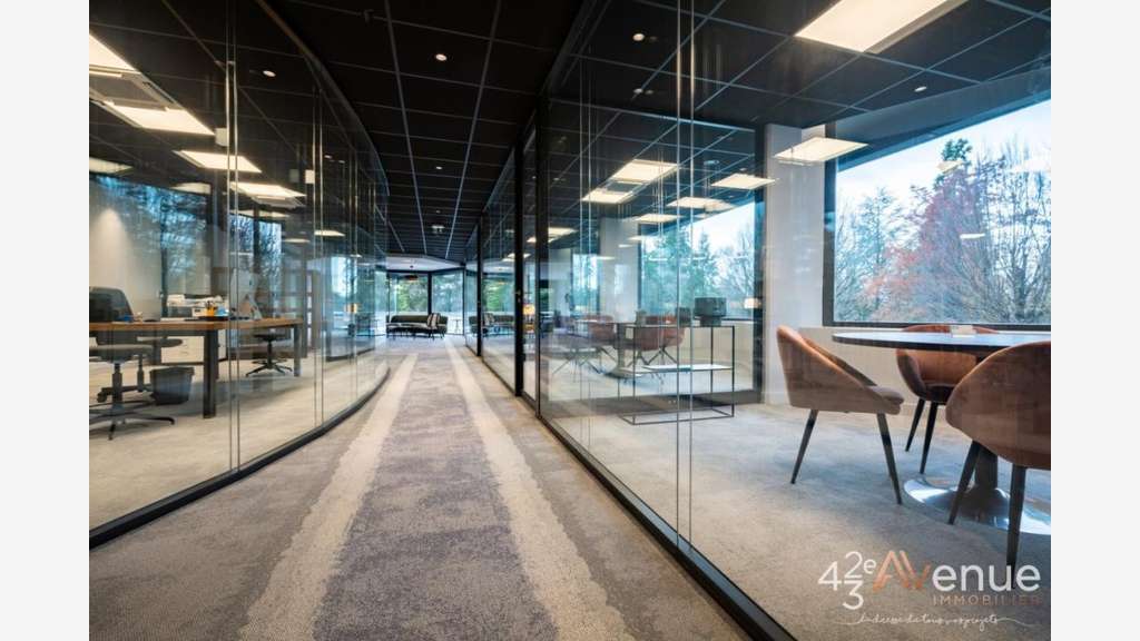 Bureaux 327m² à vendre à Saint-Étienne Fauriel