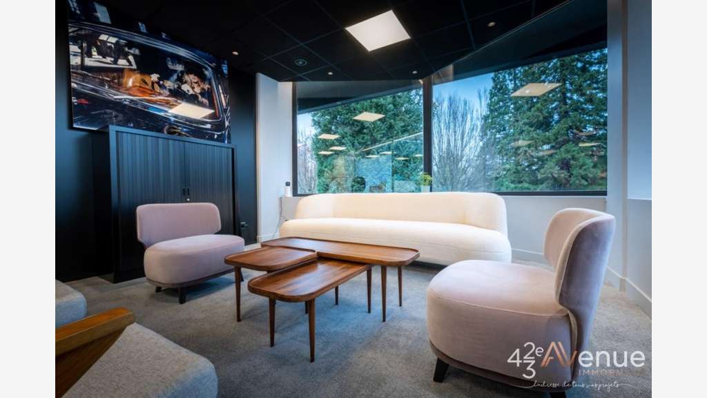 Bureaux 327m² à vendre à Saint-Étienne Fauriel
