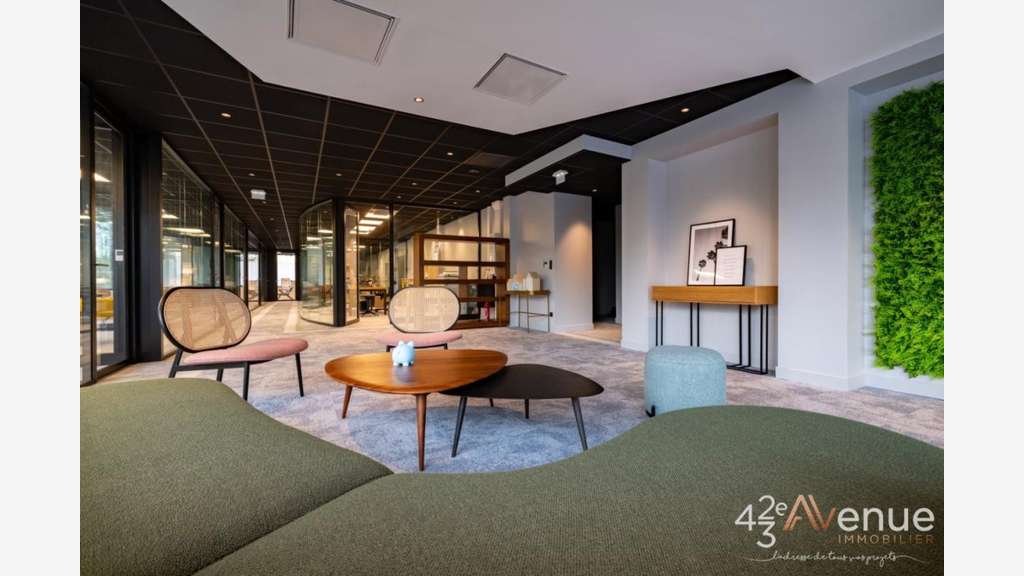 Bureaux 327m² à vendre à Saint-Étienne Fauriel