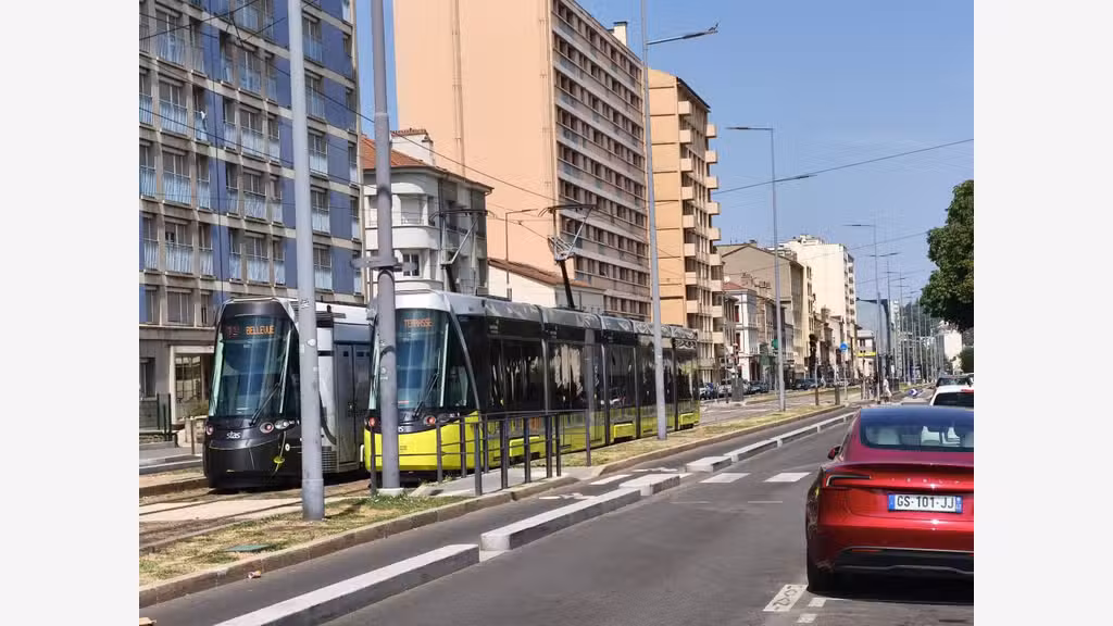 Vente bureaux rentabilité possible 12% St-Etienne