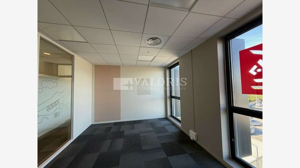 Bureaux 204m² à vendre à Saint-Fons