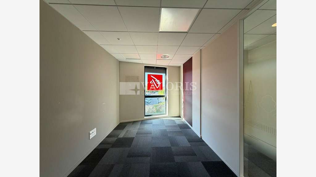 Bureaux 204m² à vendre à Saint-Fons