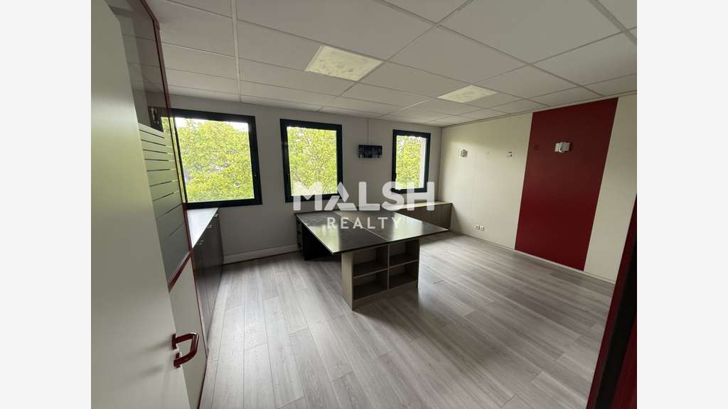 AV bureaux 205m² divisibles à Saint-Genis-Laval