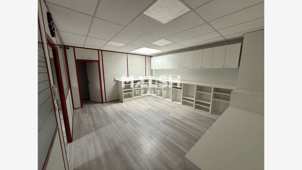 AV bureaux 205m² divisibles à Saint-Genis-Laval