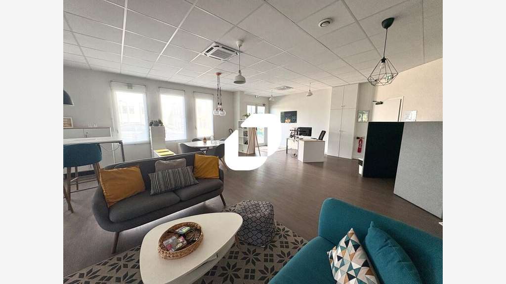 Vente Bureaux 135m² Saint genis laval