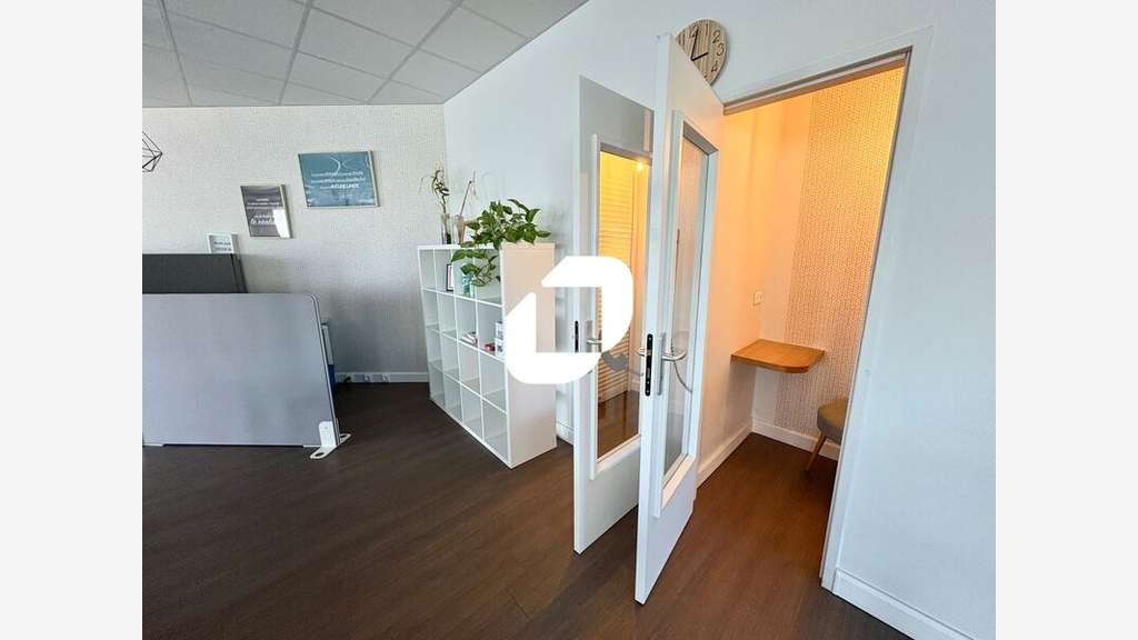 Vente Bureaux 135m² Saint genis laval