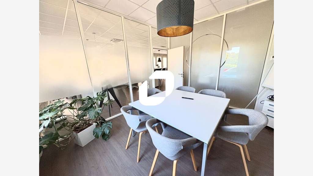 Vente Bureaux 135m² Saint genis laval