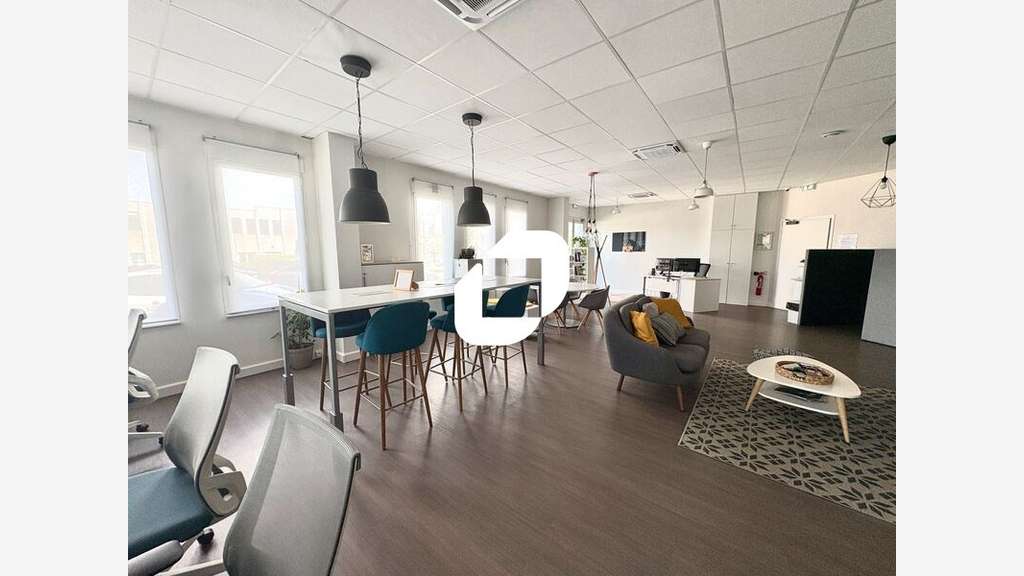 Vente Bureaux 135m² Saint genis laval