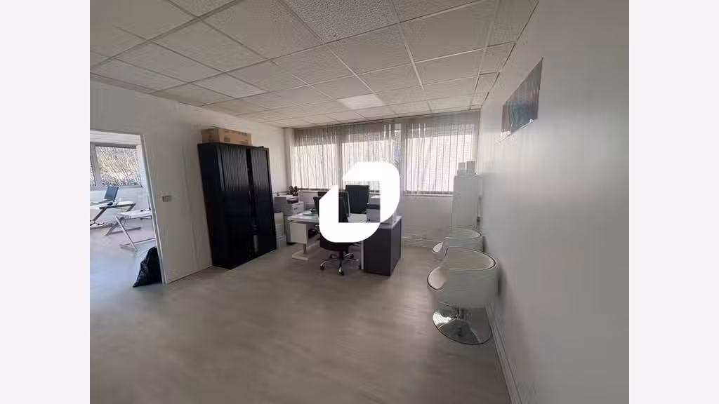 Vente Bureaux 54m² Saint germain en laye