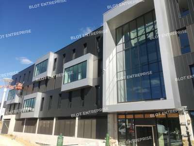 A vendre bureaux de 1 745m² en R+3 à Rennes 