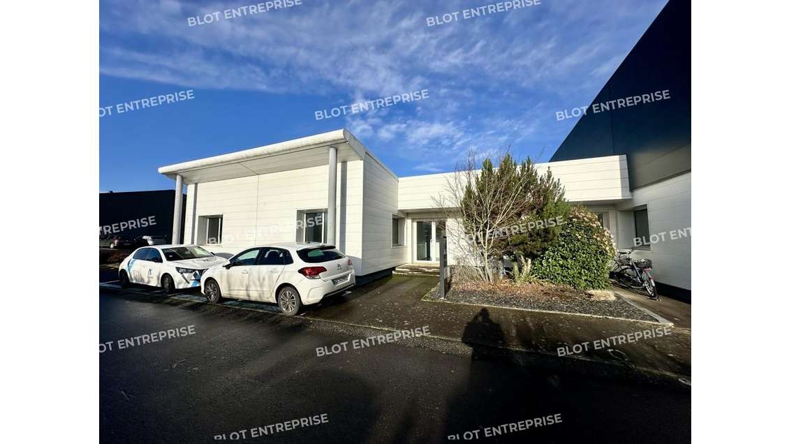 A vendre bureaux 139m² à Saint-Grégoire