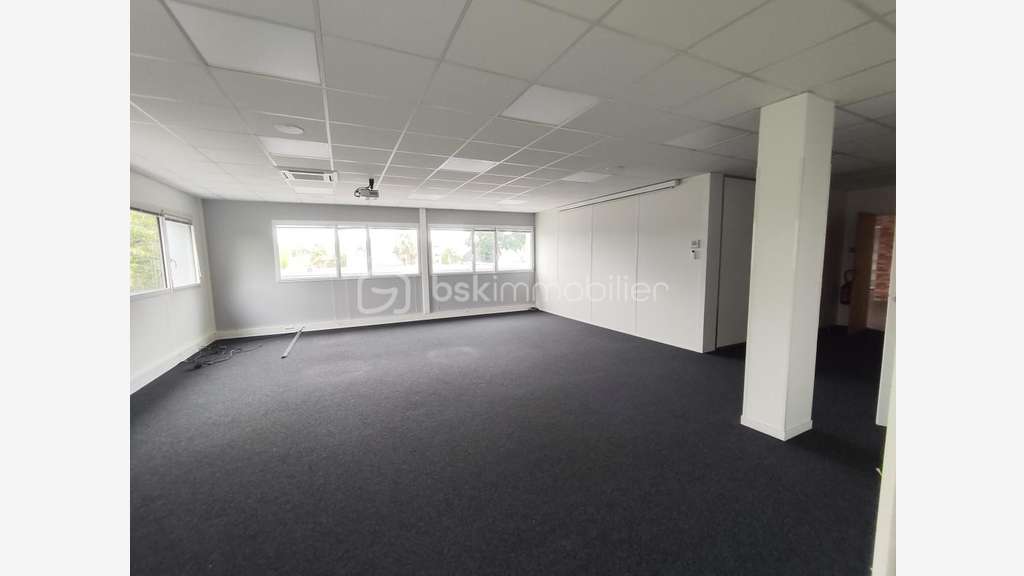 Vente bureaux 65m² Parc de Brocéliande St Grégoire