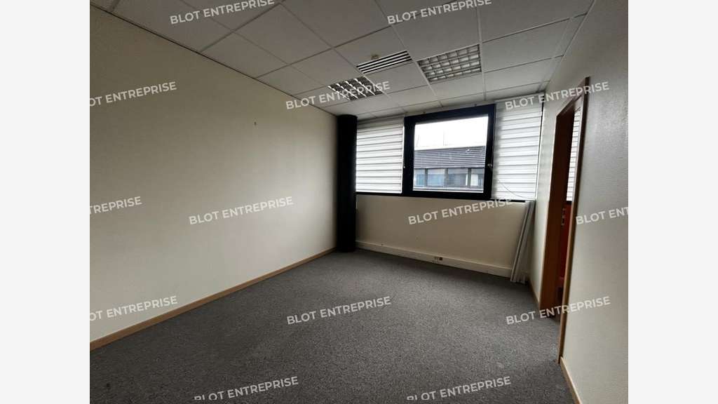 A vendre bureaux 120m² à Saint-Herblain