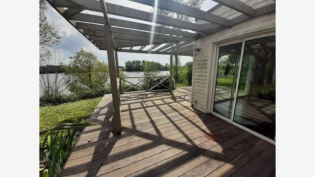 AV bureau 118m² avec patio et terrasse St-Herblain